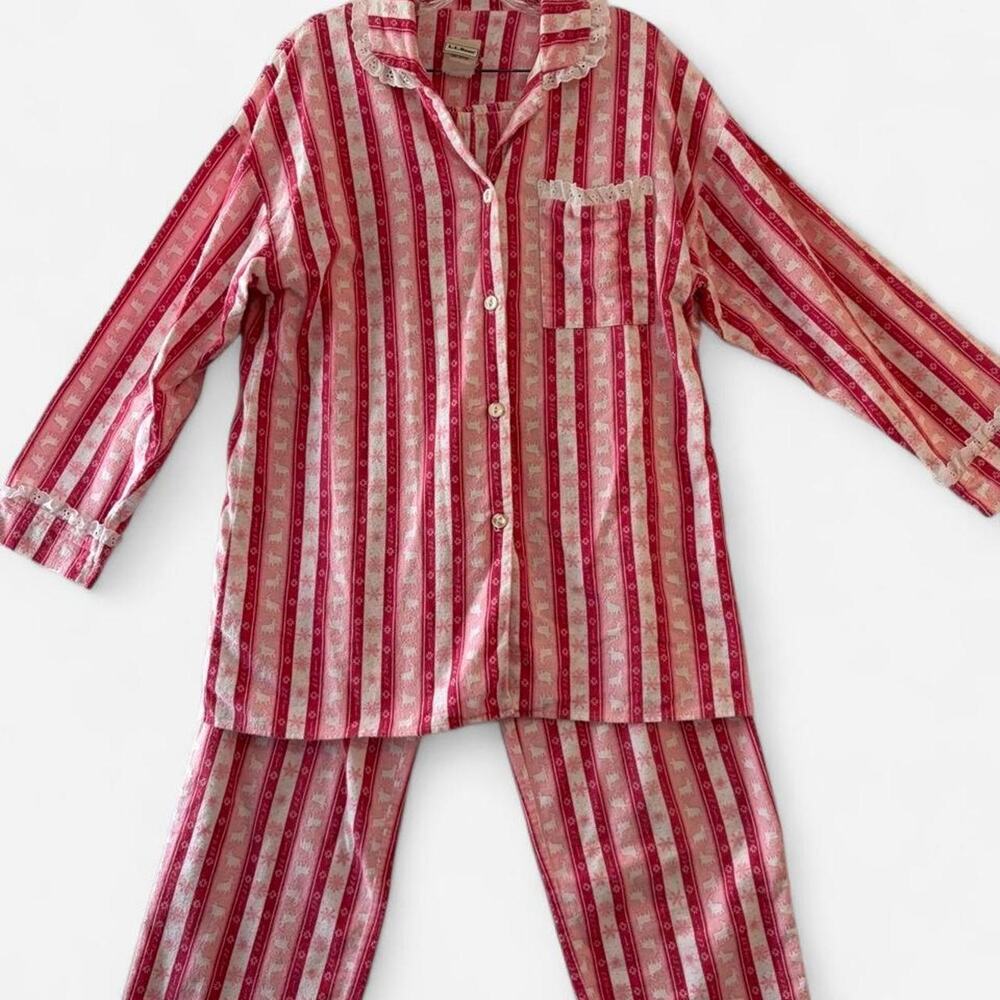 Get cozy in this sweet